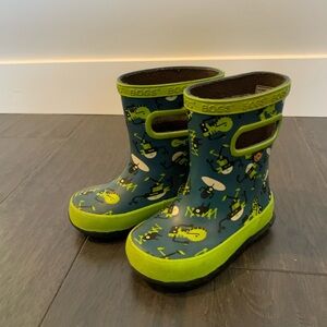 COPY - Toddler rubber boots -Bogs size 6
